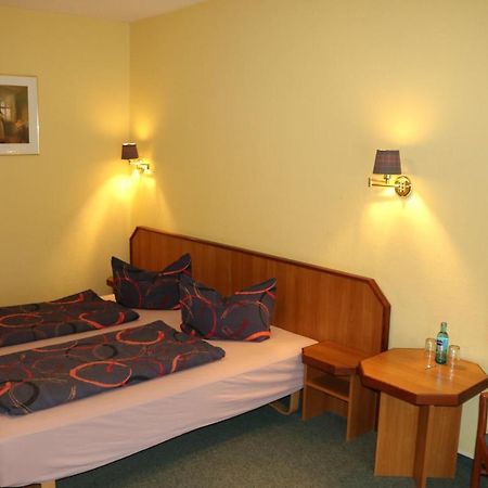 Stadthotel Brandenburger Hof 诺伊鲁平 外观 照片