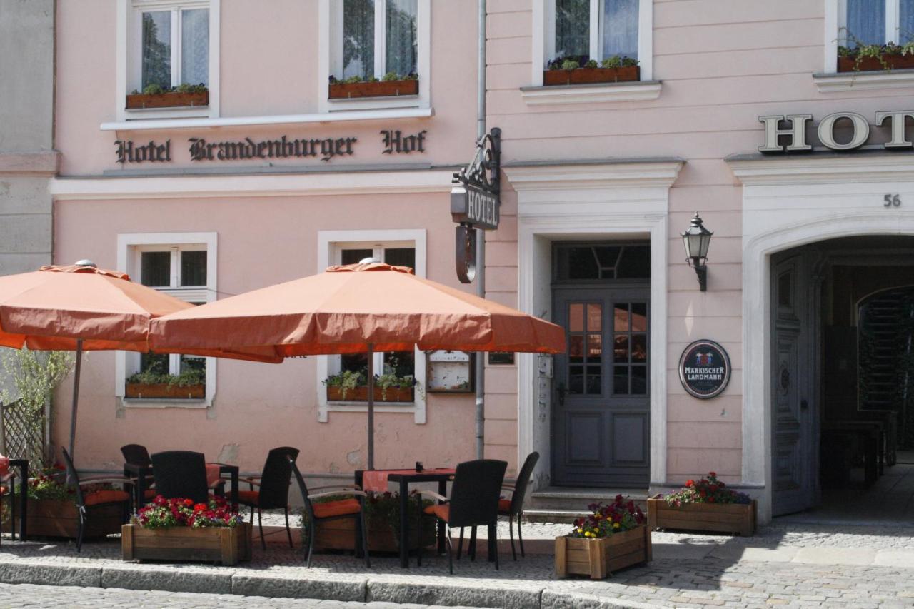 Stadthotel Brandenburger Hof 诺伊鲁平 外观 照片