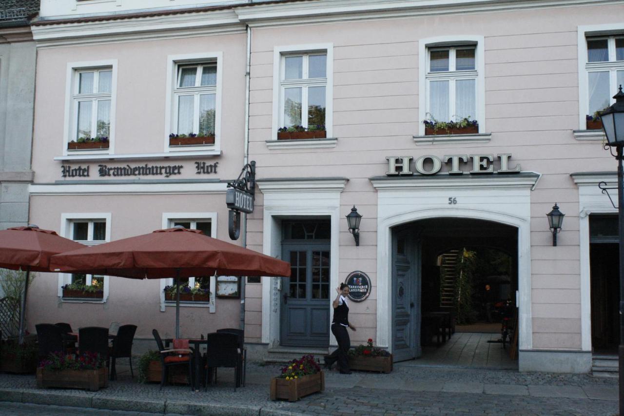 Stadthotel Brandenburger Hof 诺伊鲁平 外观 照片