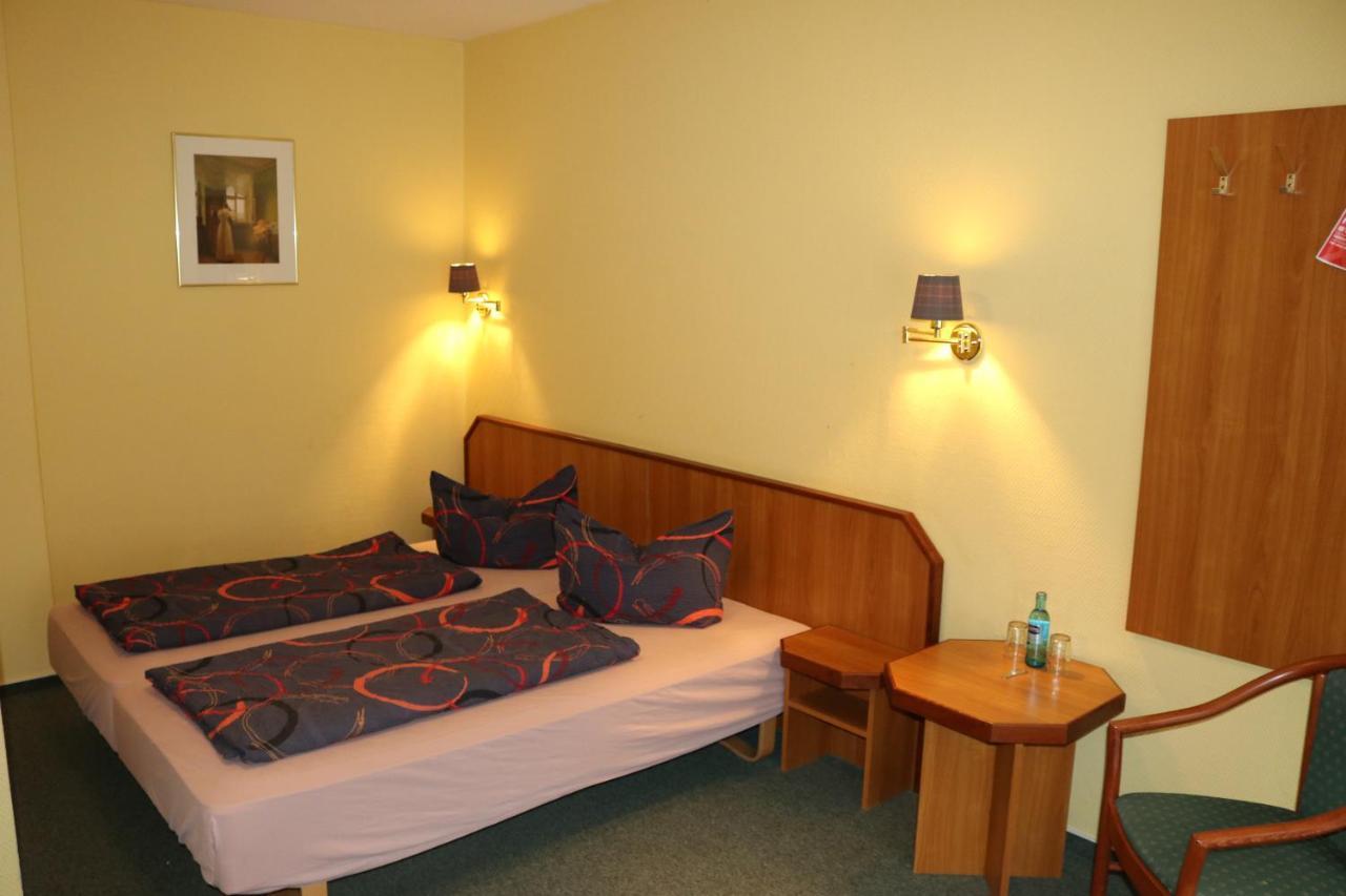 Stadthotel Brandenburger Hof 诺伊鲁平 外观 照片