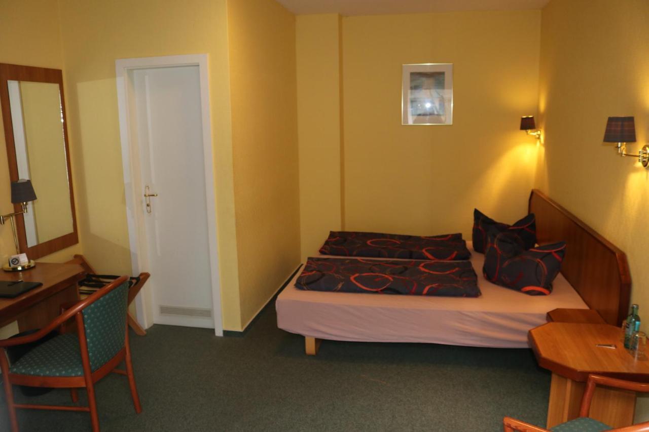 Stadthotel Brandenburger Hof 诺伊鲁平 外观 照片