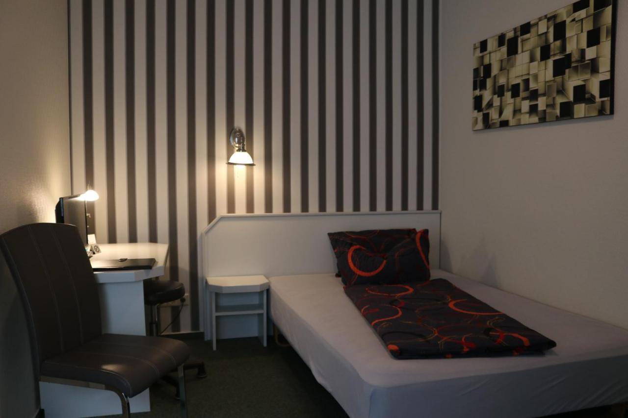 Stadthotel Brandenburger Hof 诺伊鲁平 外观 照片