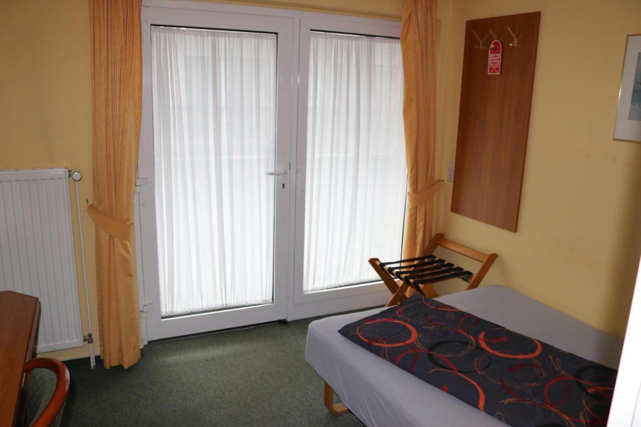Stadthotel Brandenburger Hof 诺伊鲁平 外观 照片